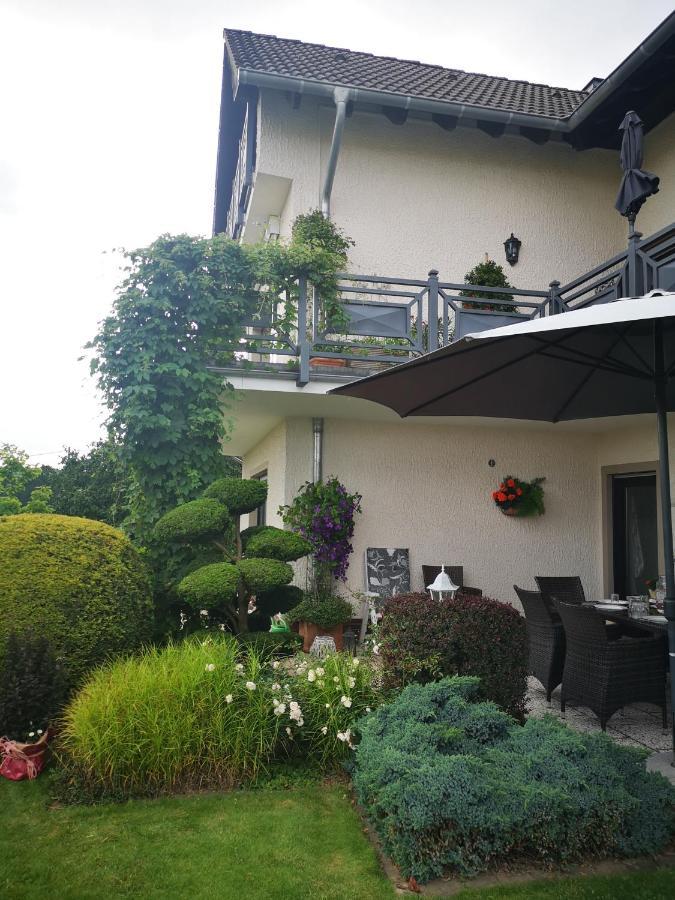 Haus Diana Bed and Breakfast Dottingen  Eksteriør billede