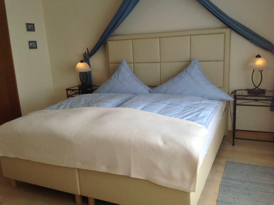 Haus Diana Bed and Breakfast Dottingen  Eksteriør billede